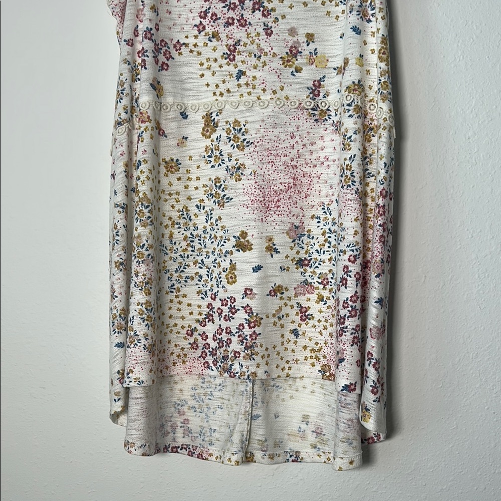 LC Lauren Conrad Floral Tank Top - Picture 4 of 9